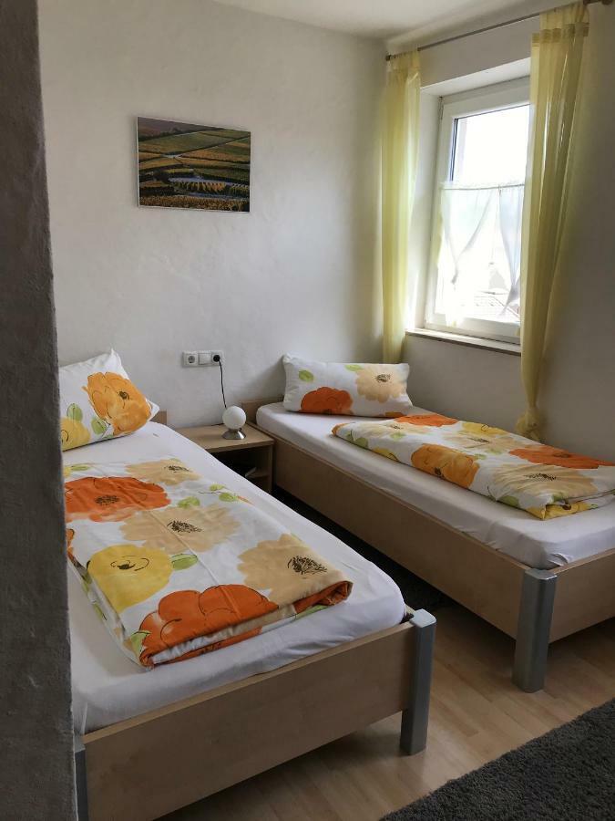 Апартаменты Ferien- Und Winzerhof Ute Braun Нордхайм Экстерьер фото